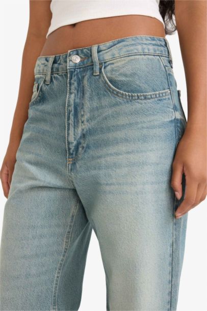 Jean taille haute longueur cheville Coupe Barrel