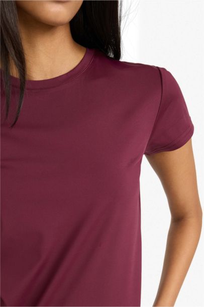 Slim Fit дөңгелек жағалы қысқа жеңді футболка