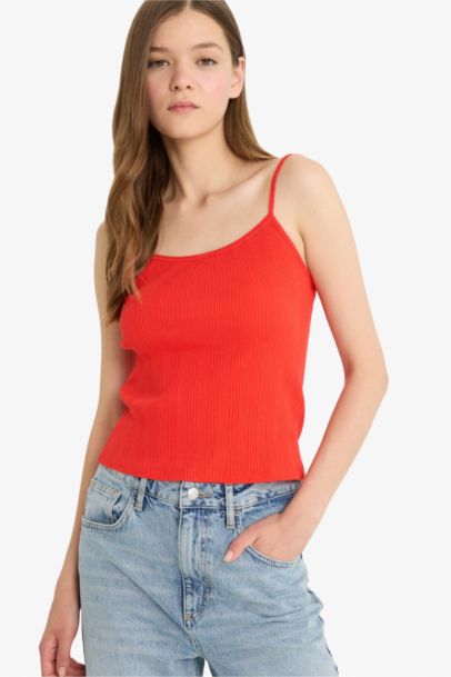 تانك توب احمر مضلع سليم فيت بياقة U