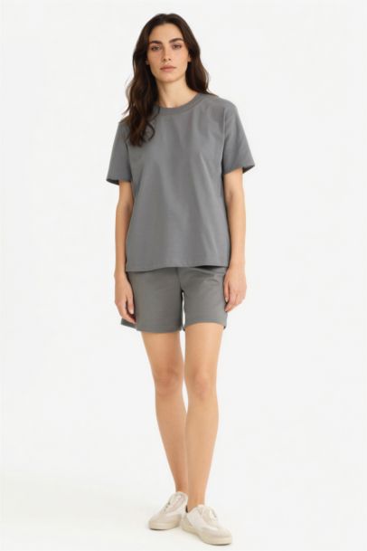 شورت برمودا بيزك