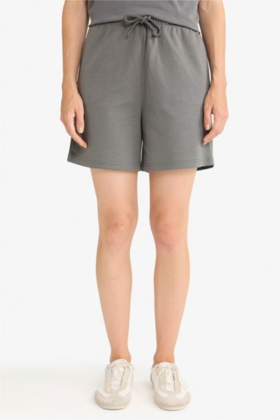 شورت برمودا بيزك