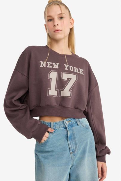 Cropped Fit Crew Neck Printed Thick Fabric Sweatshirt