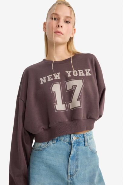 Cropped Fit Crew Neck Printed Thick Fabric Sweatshirt