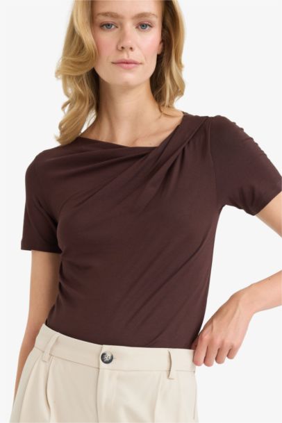 Woman Short Sleeve T-Shirt