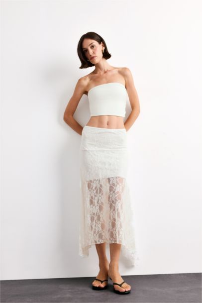 تنورة ميدي دانتيل بخصر مطاطي بنصف بطانة