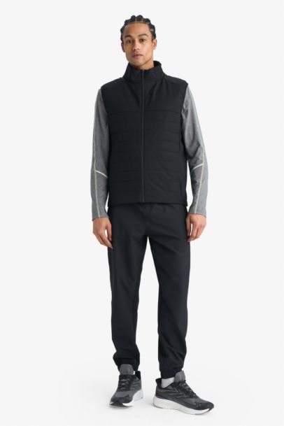 Regular Fit Half Turtleneck Waterproof Vest