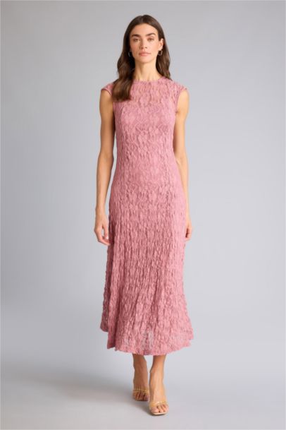 Платье макси Fitted с круглым вырезом кружевом и коротким рукавом