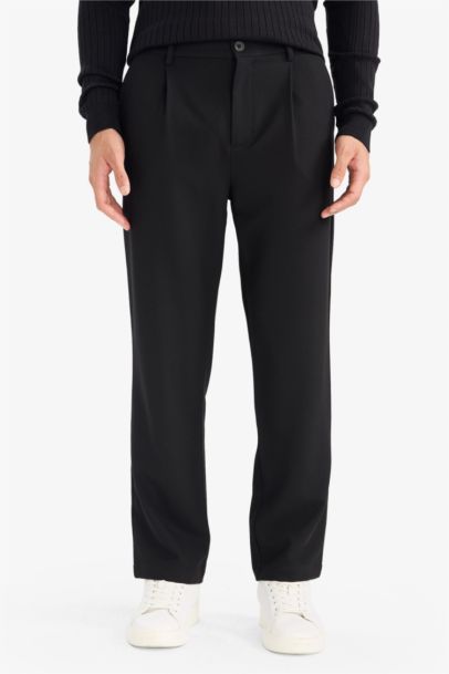 بنطلون قصة مستقيمة