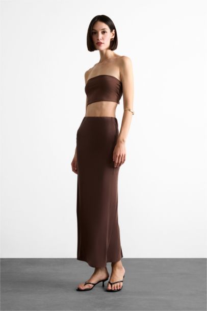 Slim Fit Dar Kesim Yırtmaçlı Midi Etek