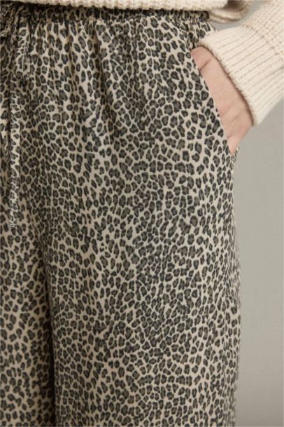 Elastic Waist Leopard Patterned Wide Leg Trousers