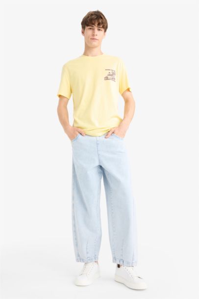 تيشيرت نص كم قصة عادية برقبة مستديرة