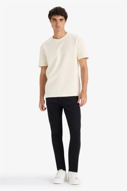 تيشيرت نص ردن مطبوع قصة عادية بياخة مستديرة