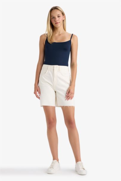 تانك توب بياقة U