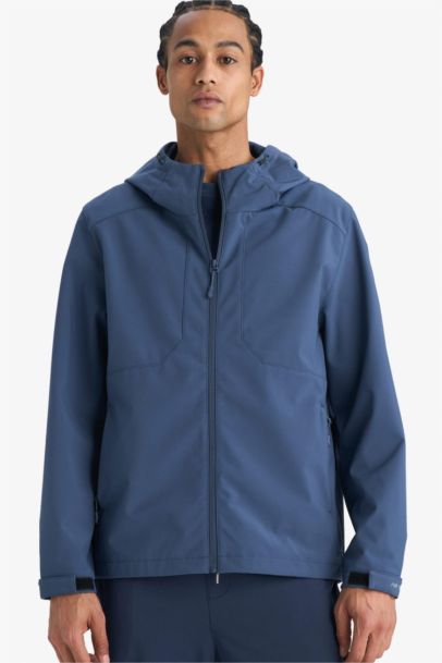 	Rüzgar Geçirmez Su İtici 	 Regular Fıt Kapüşonlu Fermuarlı Mont