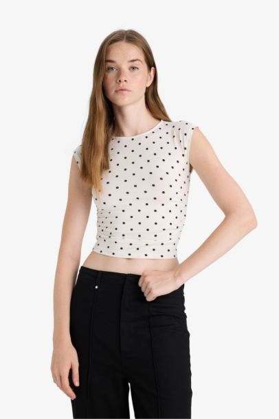 Fitted Crew Neck Polka Dot Sleeveless T-Shirt