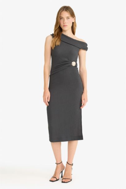 فستان نص ردن قصة عادية