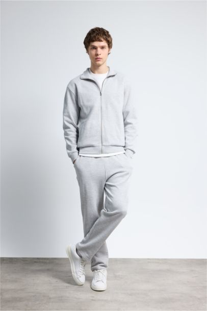 Dik Yaka Fermuarlı Hırka