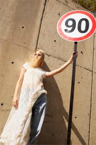 فستان نص كم طويل بالدانتيل قصة A بياقة V