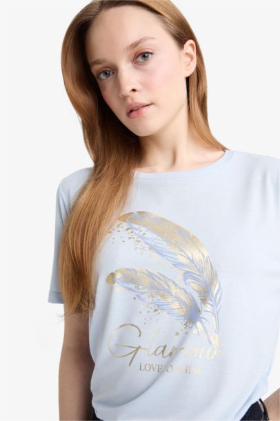 تيشيرت نص ردن قصة عادية مطبوع بياقة مستديرة