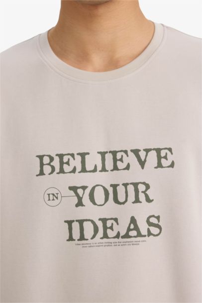 تيشيرت نص كم قصة عادية قماش يسمح بمرور الهواء