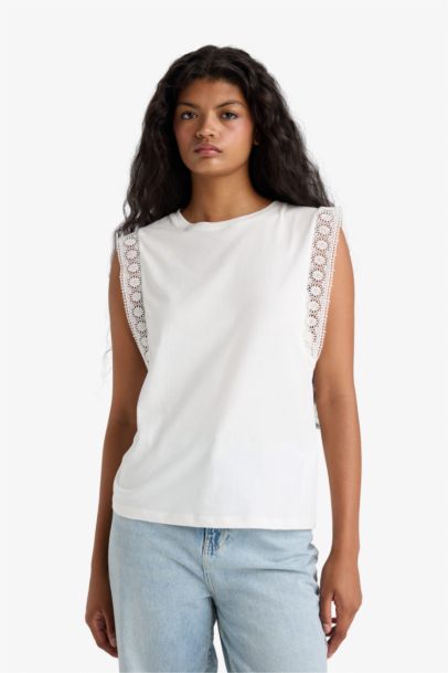 Regular Fit Crew Neck Embroidered Detailed Cotton Tank Top