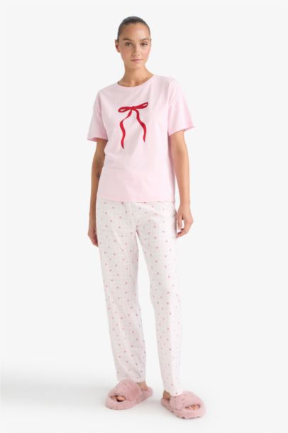 Ensemble Pyjama T-shirt et Pantalon à motifs de Fall in Love