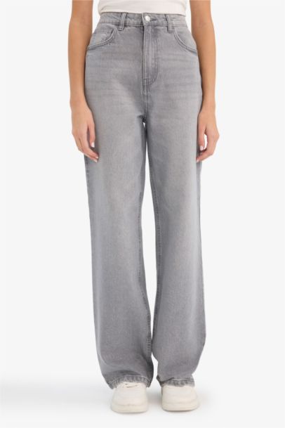 Straight Fit High Waist 90's Jeans