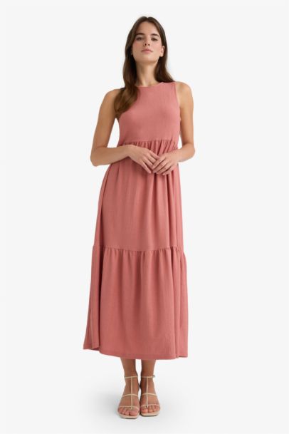 فستان ميدي منسوج بياخة مستديرة