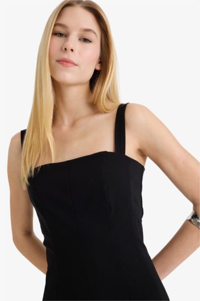 Мини-платье из бенгалина на бретельках