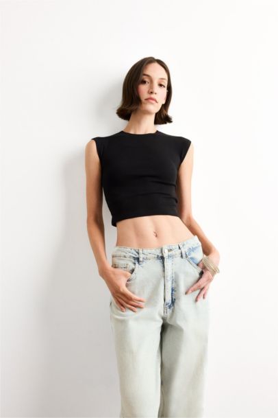 Slim Fit Crew Neck Short Sleeve T-Shirt