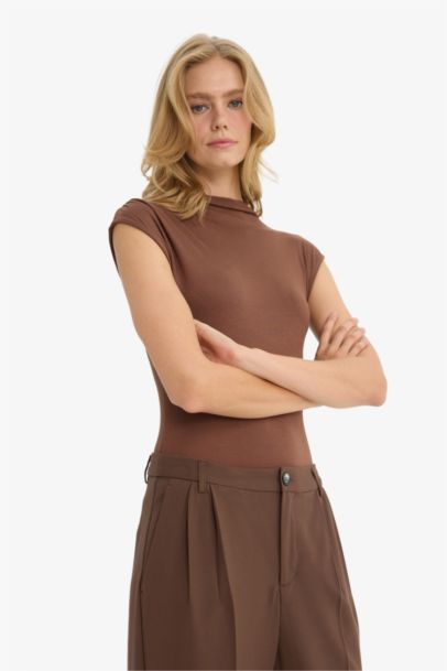 Slim Fit Half Turtleneck Tank Top