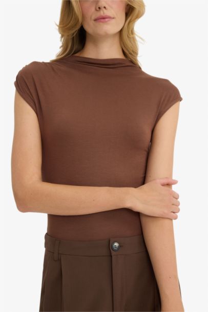 Slim Fit Half Turtleneck Tank Top