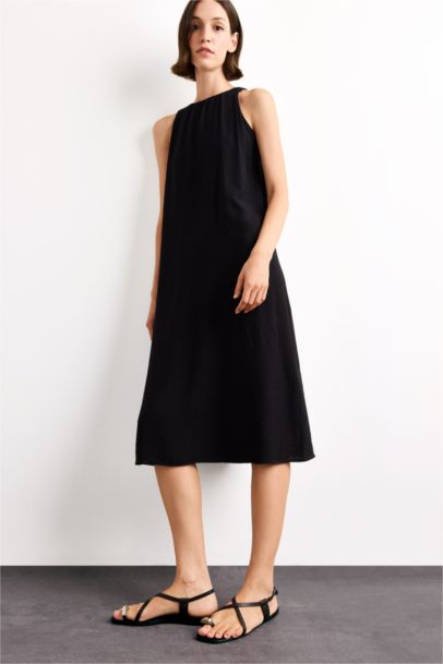 Crinkle Fabric Sleeveless Midi Dress