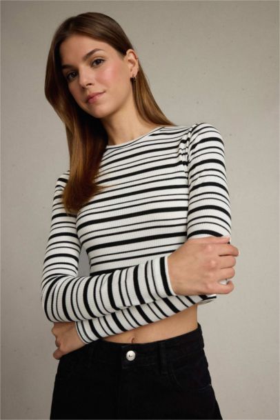 Crew Neck Long Sleeve T-Shirt