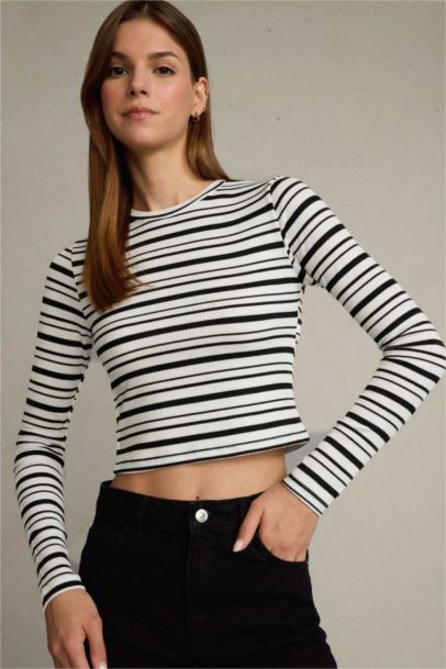 Crew Neck Long Sleeve T-Shirt