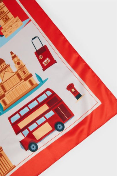 Kadın Londra Temalı Fular