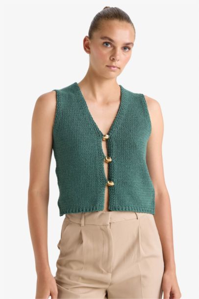 Gilet en tricot à col en V et boutons Coupe ajustée