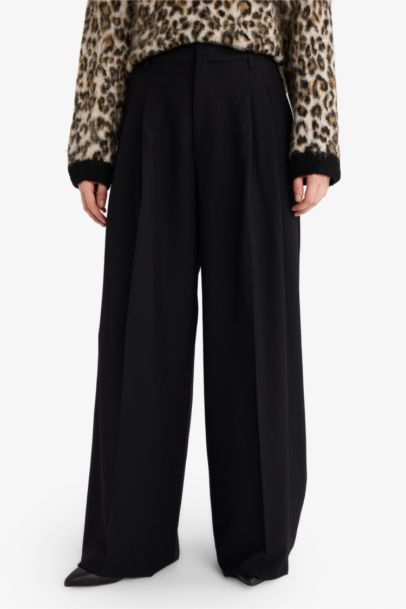 بنطلون وايد ليج برجل واسع بجيب وخصر عالي