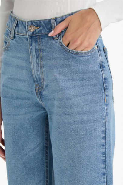 Comfort Straight High Waist Straight Leg Jeans