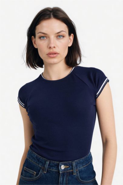 T-shirt côtelé à manches courtes et col rond Coupe régulière