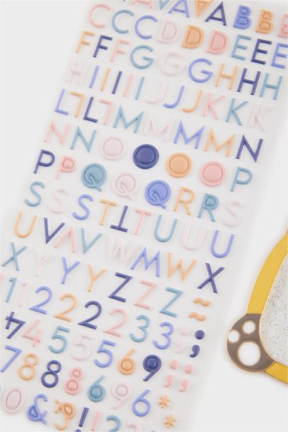 Kadın Kedi Temalı Harfli Charm Anahtarlık