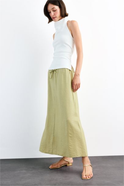 Relax Fit Crinkle Fabric Elastic Band Ankle Length Skirt