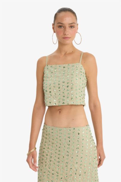 Regular Fit Strapless Sleeveless Blouse