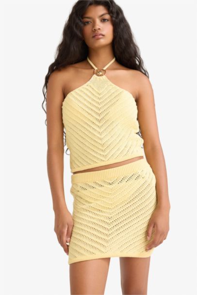 Slim Fit Halter Collar Tank Top