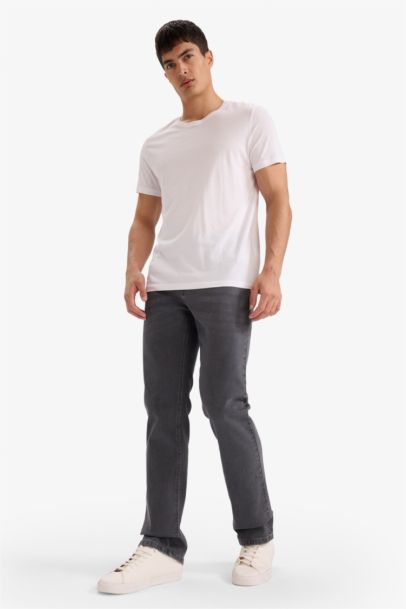 بنطرون جينز سيرجيو قصة عادية وخصر عادي