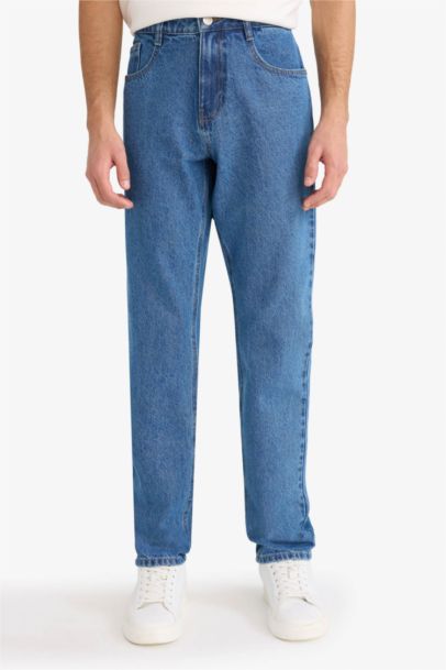 Джинсы Regular Tapered Fit с прямыми штанинами