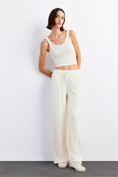 Relax Fıt Normal Bel Düz Paça Modal Pantolon