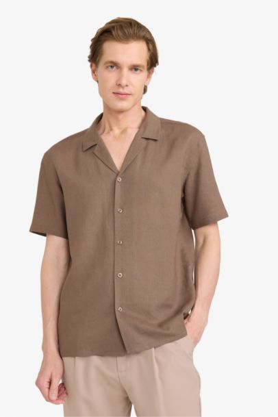 Man Short Sleeve Shirt