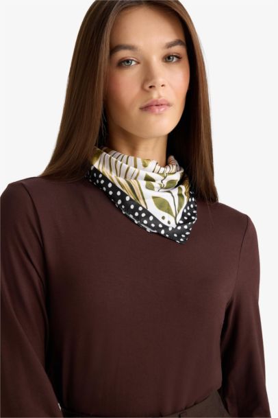 Foulard à motif pour femme