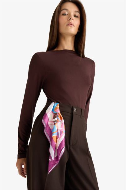 Kadın Desenli Fular